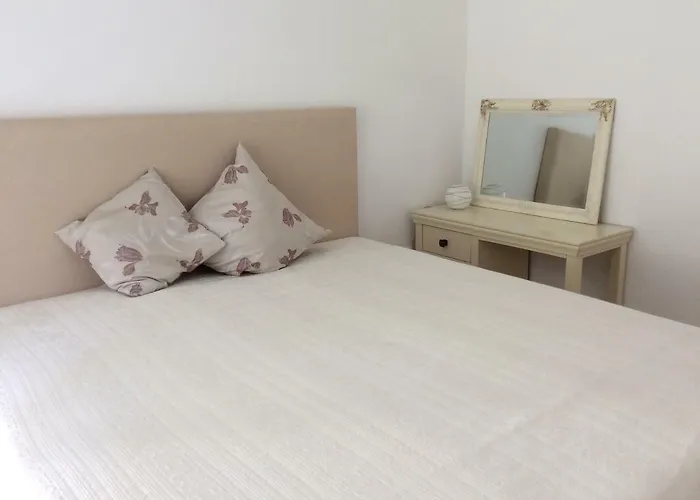 Lejlighedshotel Kurhaus King Size Bett 180x200